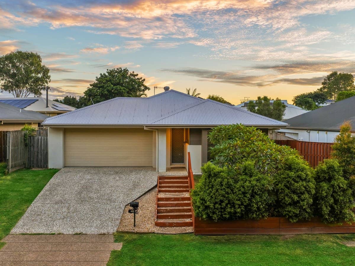 51 Lynbrook Avenue, ORMEAU - Thumbnail 12