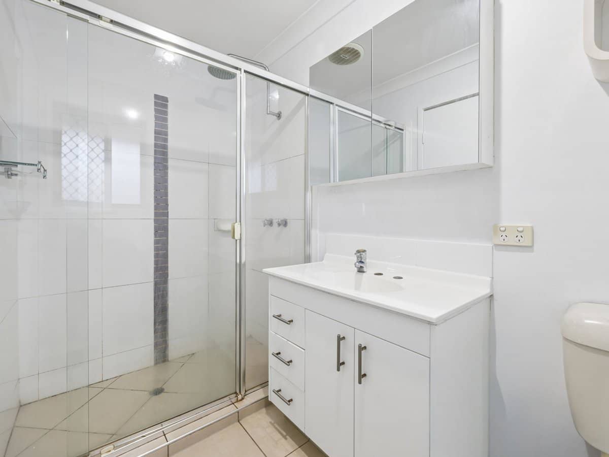 51 Lynbrook Avenue, ORMEAU - Thumbnail 16