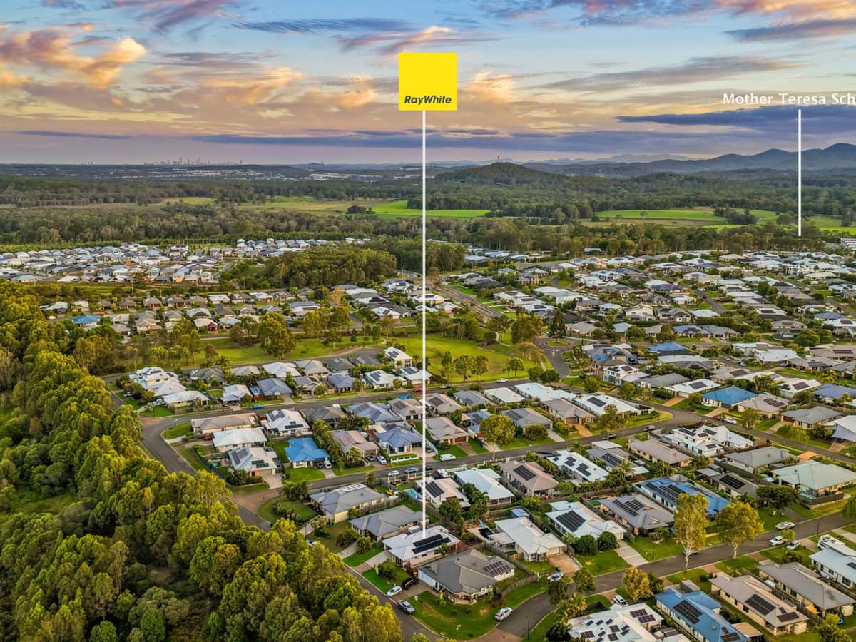 51 Lynbrook Avenue, ORMEAU - Thumbnail 23