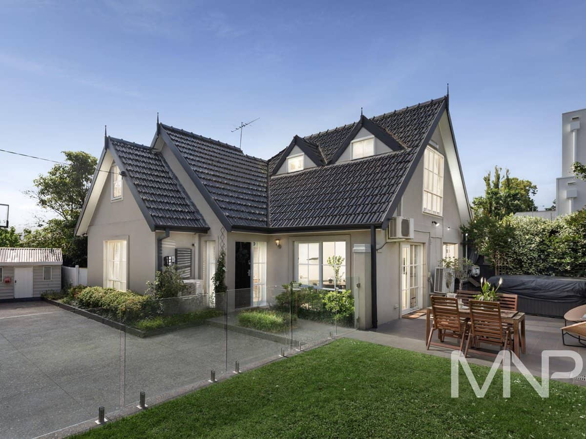 8 Wattle Road, KEW EAST - Thumbnail 1