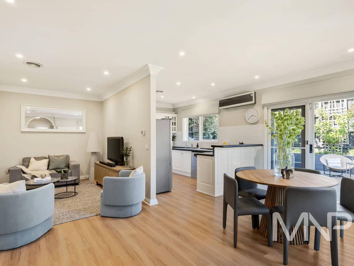 8 Wattle Road, KEW EAST - Thumbnail 3