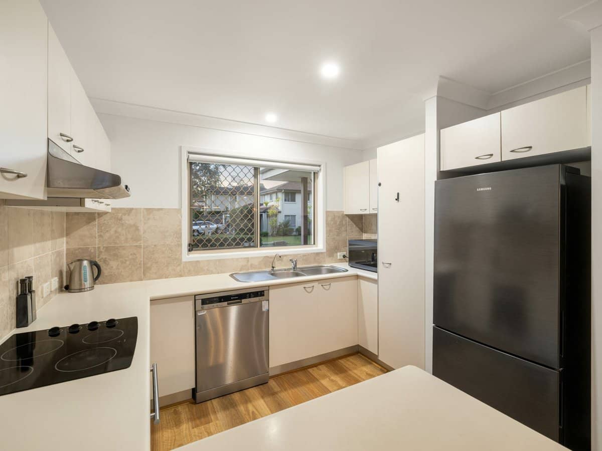 19 Earnshaw Street, CALAMVALE - Thumbnail 11