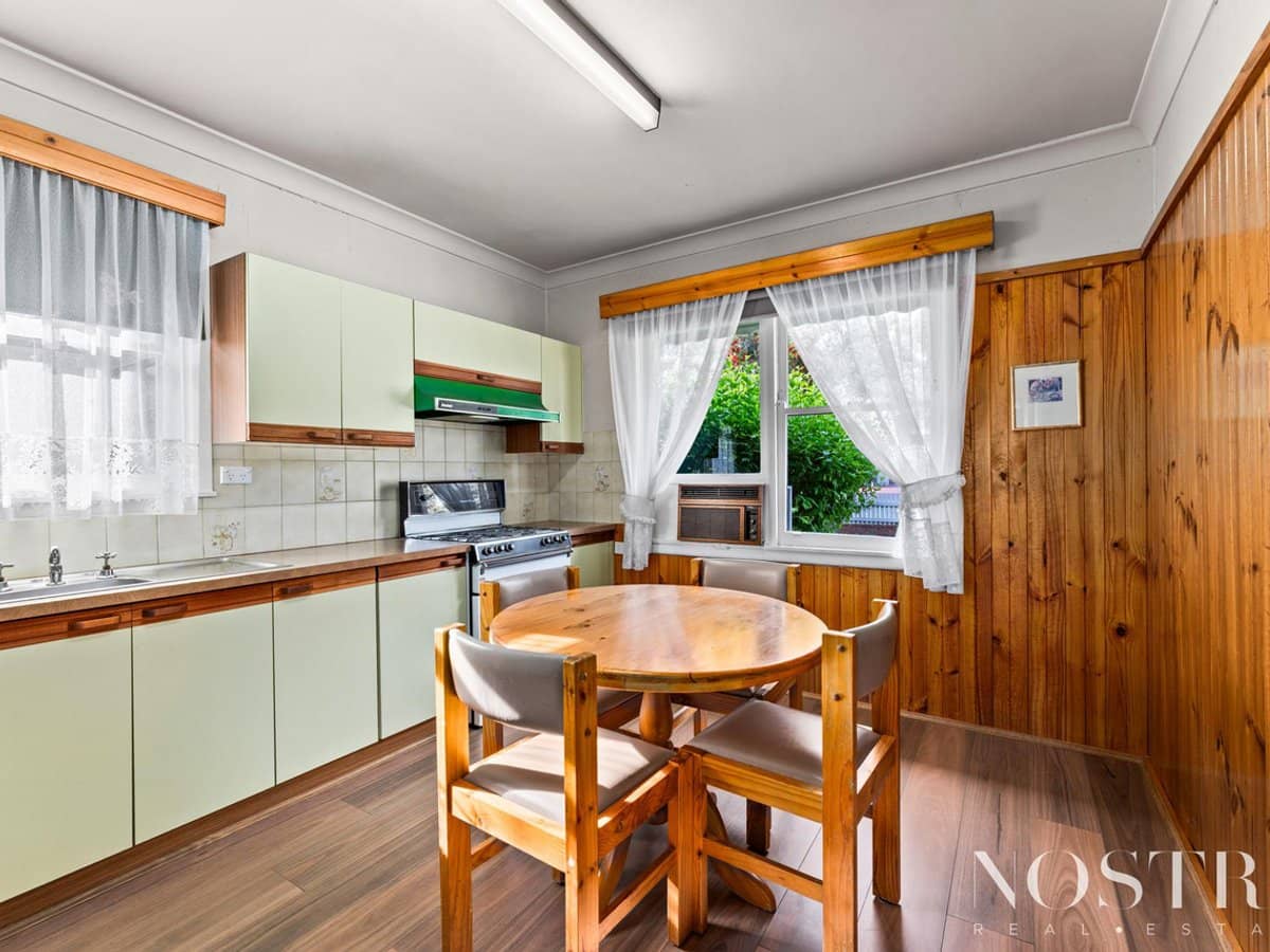 84 Whitelaw Street, RESERVOIR - Thumbnail 7