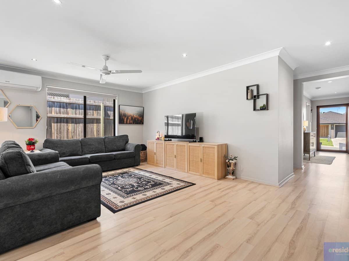 10 Mount Edwards Street, Park Ridge - Thumbnail 2