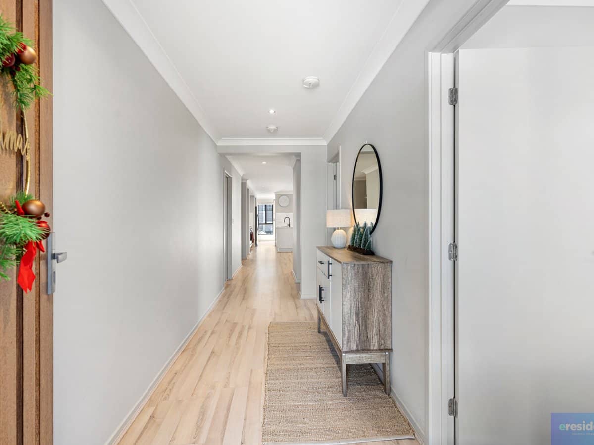 10 Mount Edwards Street, Park Ridge - Thumbnail 4