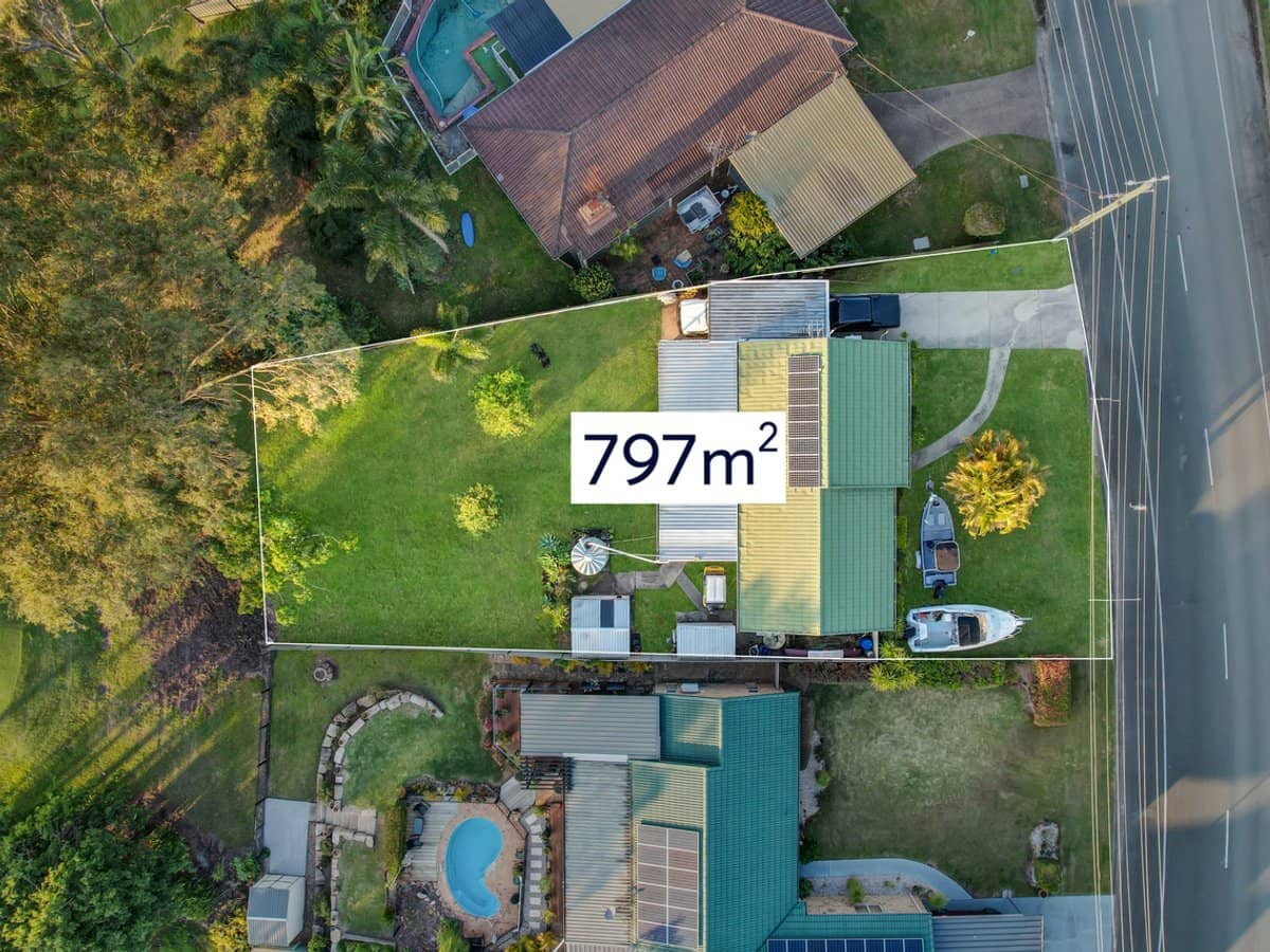 12 Bardyn Halliday Drive, MOUNT WARREN PARK - Thumbnail 1