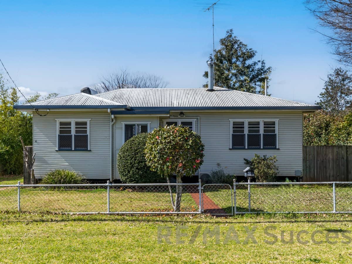 4 Short Street, SOUTH TOOWOOMBA - Thumbnail 1