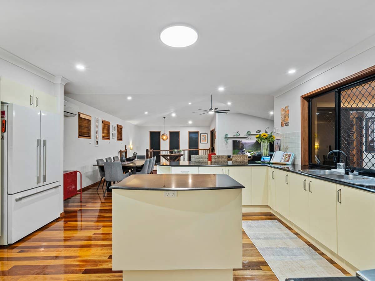 105 Bay Street, CLEVELAND - Thumbnail 8