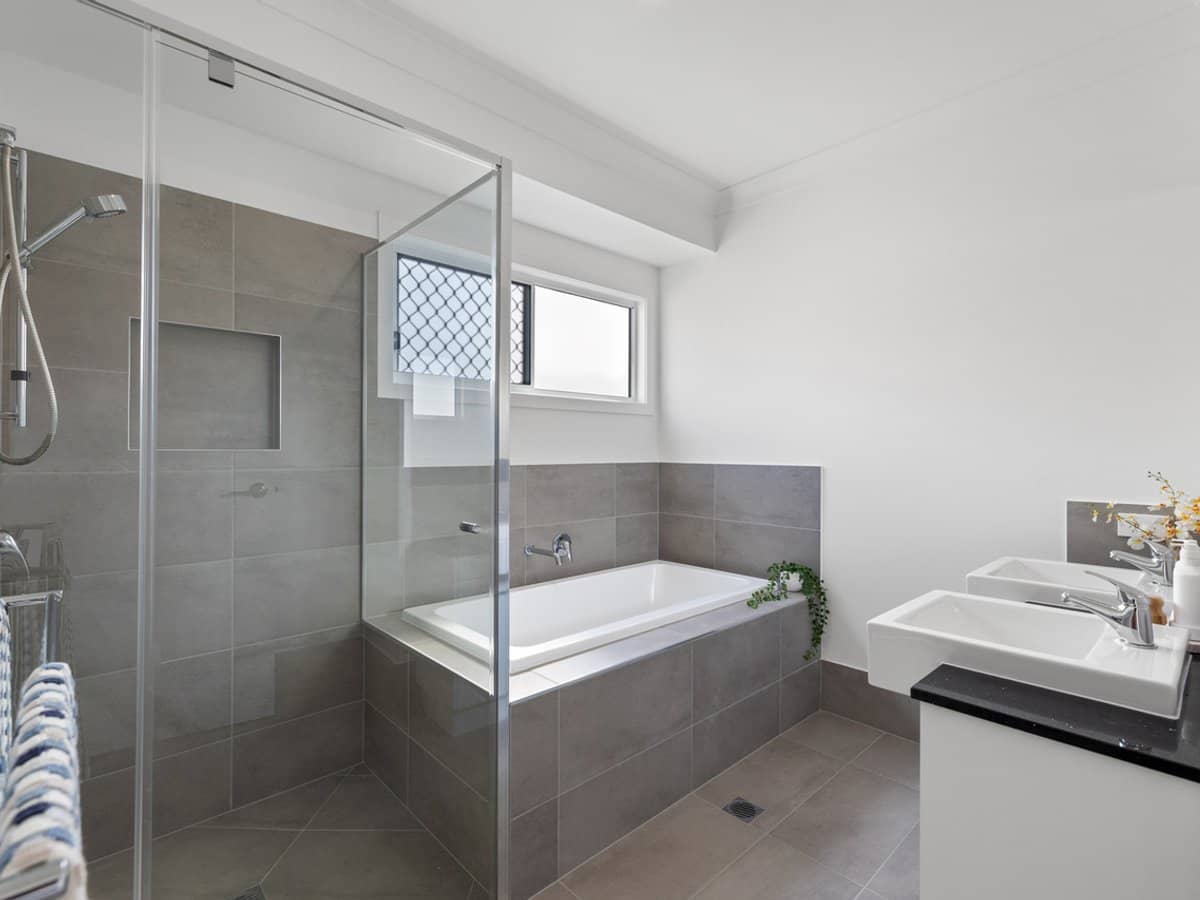 2/13 Wren Street, BIRKDALE - Thumbnail 12