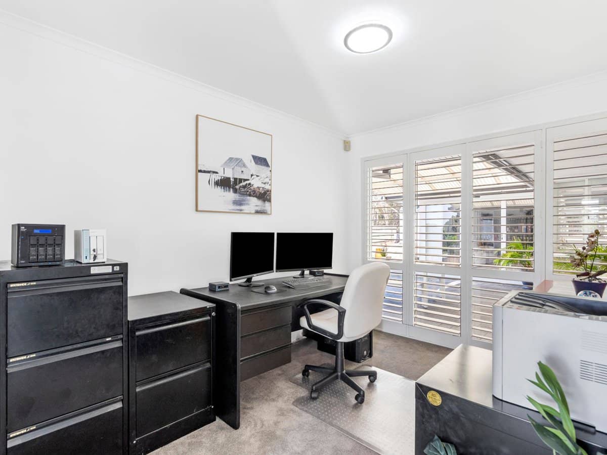 96 Hanover Drive, ALEXANDRA HILLS - Thumbnail 6