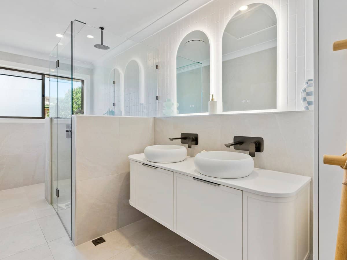 3 Jodie Court, MERMAID WATERS - Thumbnail 7