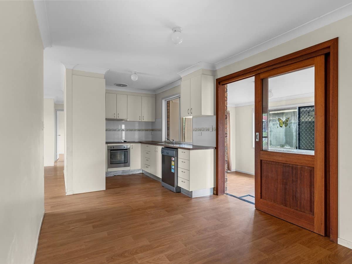 1 Diane Court, NORTH BOOVAL - Thumbnail 4