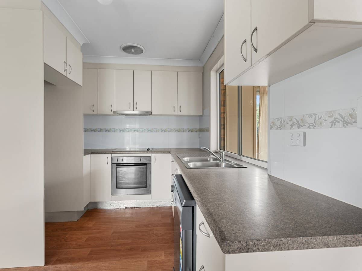 1 Diane Court, NORTH BOOVAL - Thumbnail 5