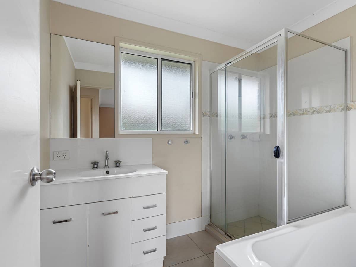 1 Diane Court, NORTH BOOVAL - Thumbnail 8