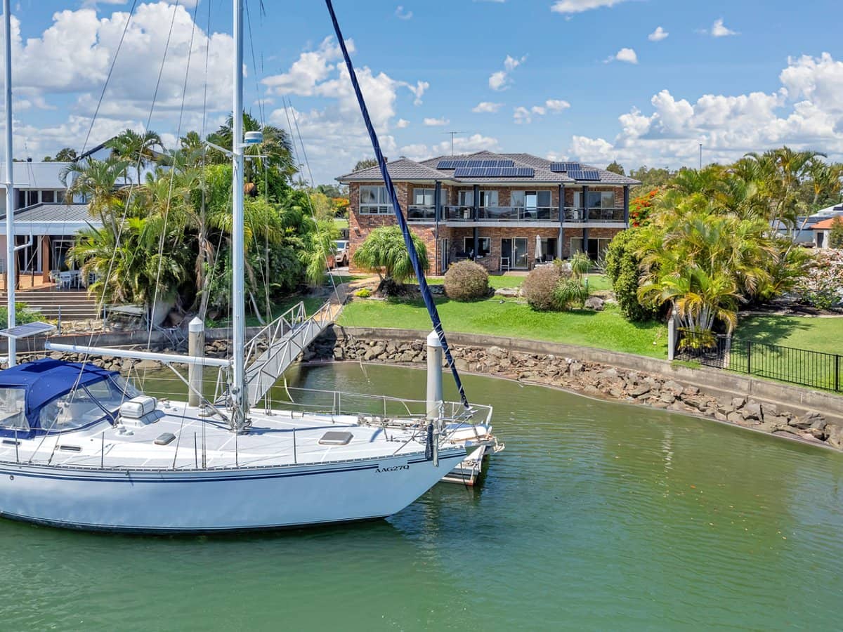 20 Sommersea Drive, RABY BAY - Thumbnail 4