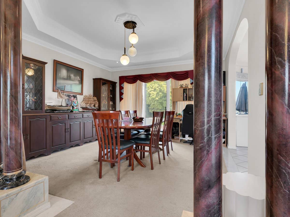 20 Sommersea Drive, RABY BAY - Thumbnail 9