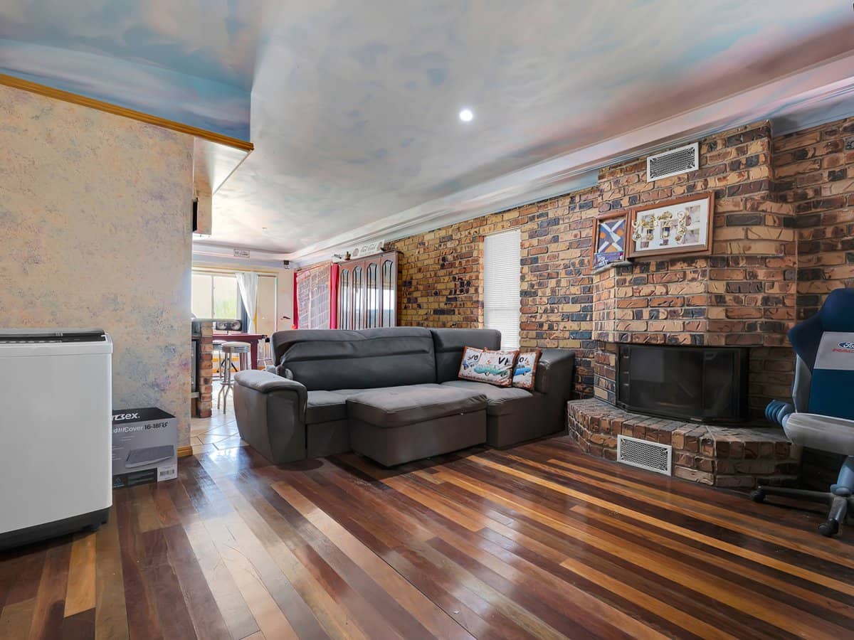 20 Sommersea Drive, RABY BAY - Thumbnail 10