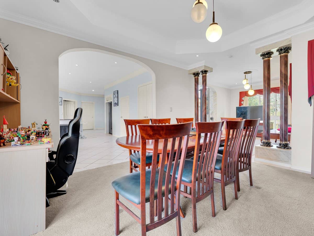 20 Sommersea Drive, RABY BAY - Thumbnail 15