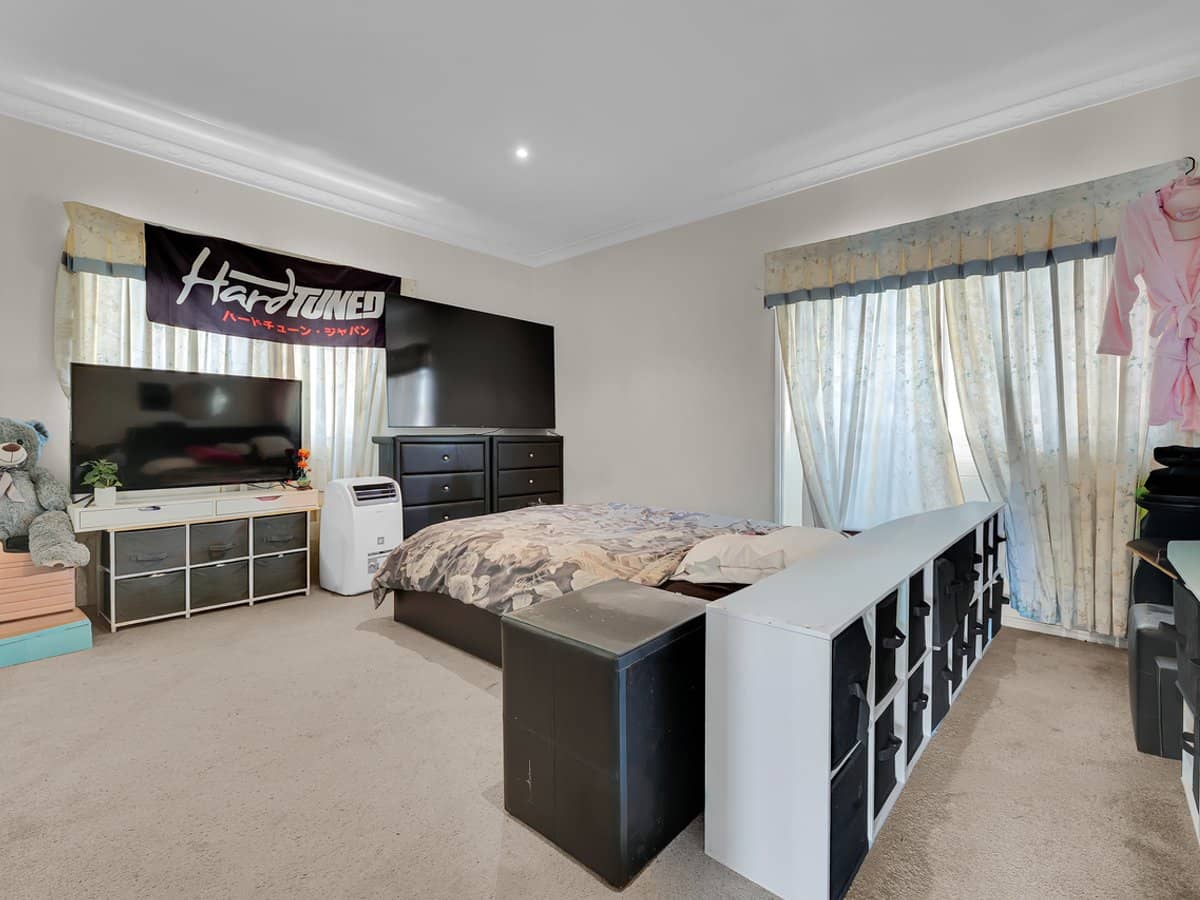 20 Sommersea Drive, RABY BAY - Thumbnail 16