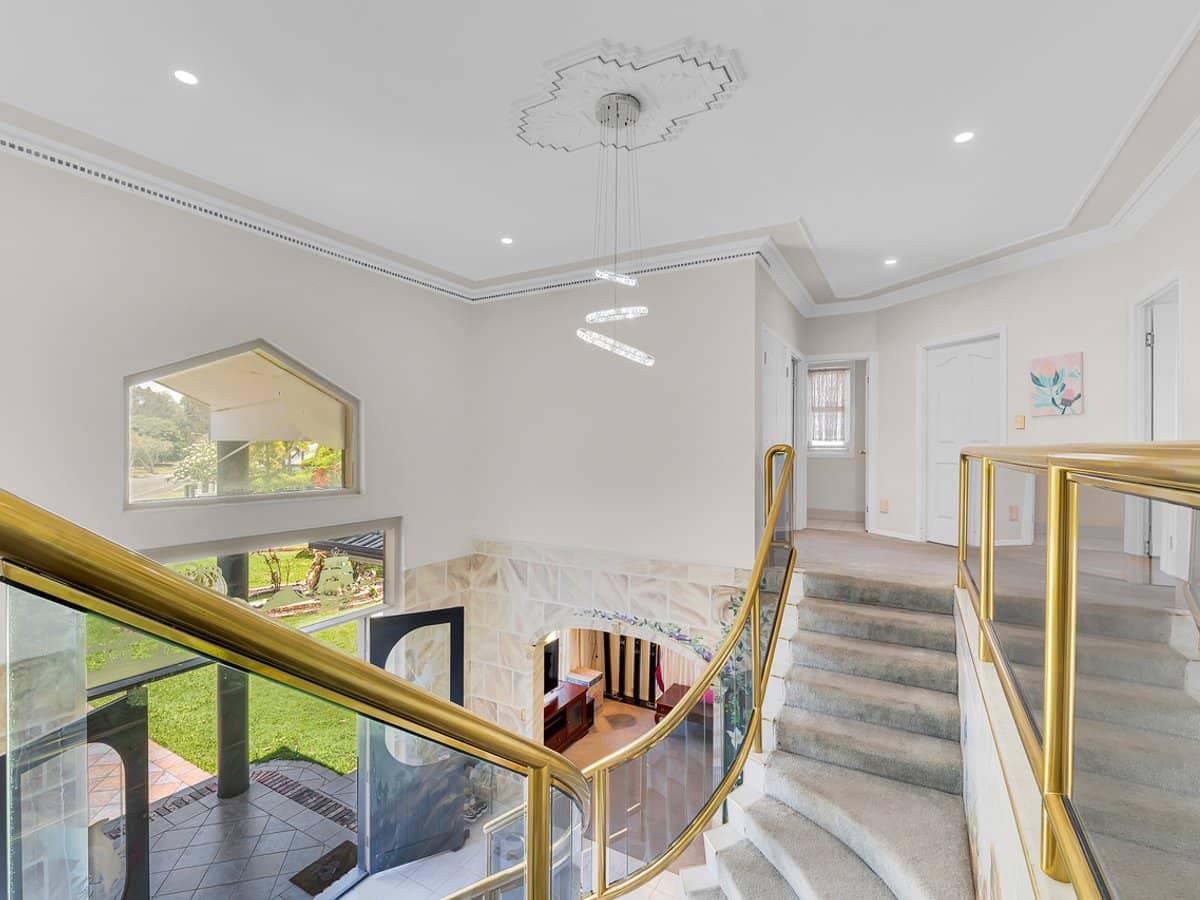 20 Sommersea Drive, RABY BAY - Thumbnail 17