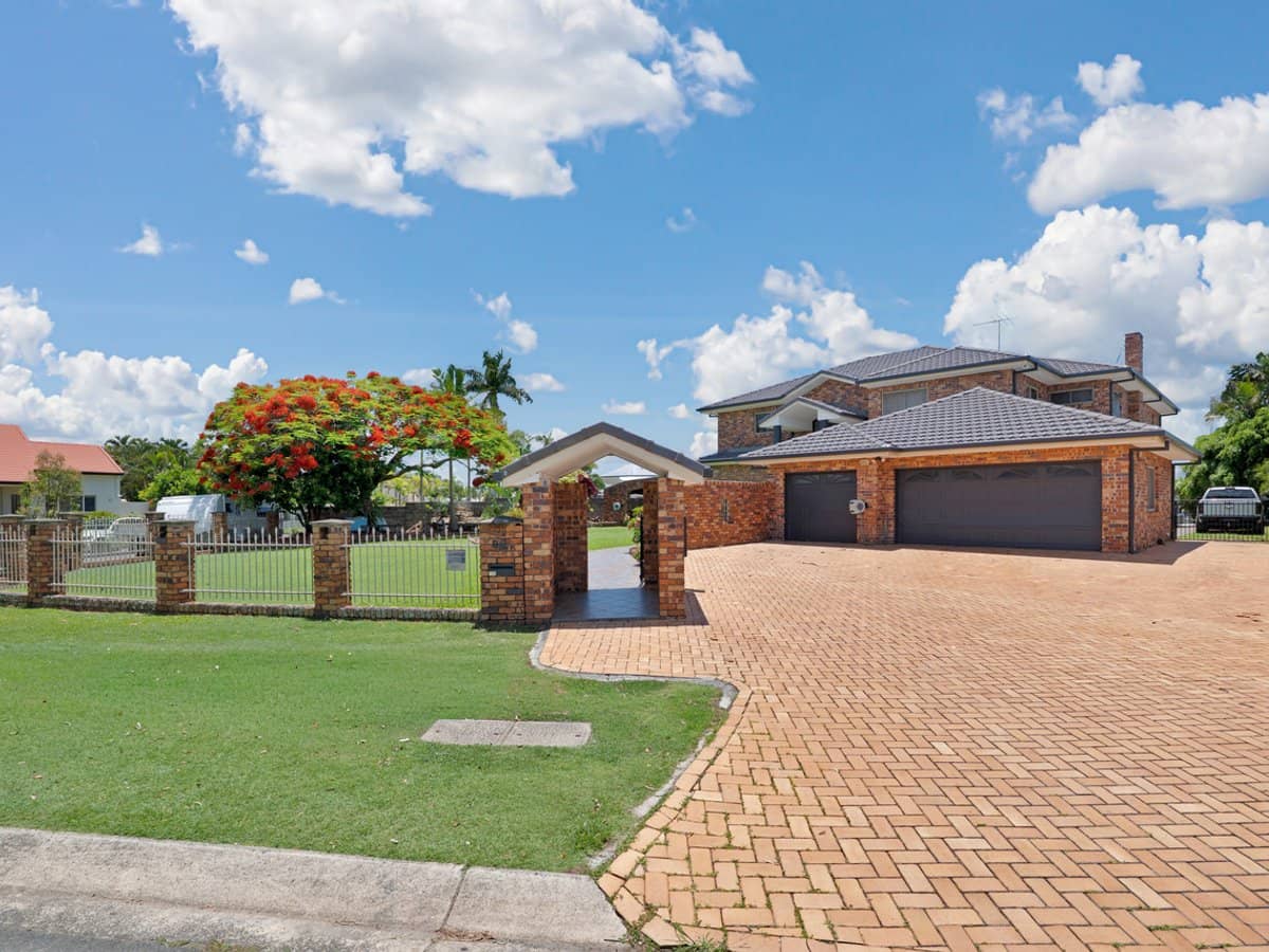 20 Sommersea Drive, RABY BAY - Thumbnail 34