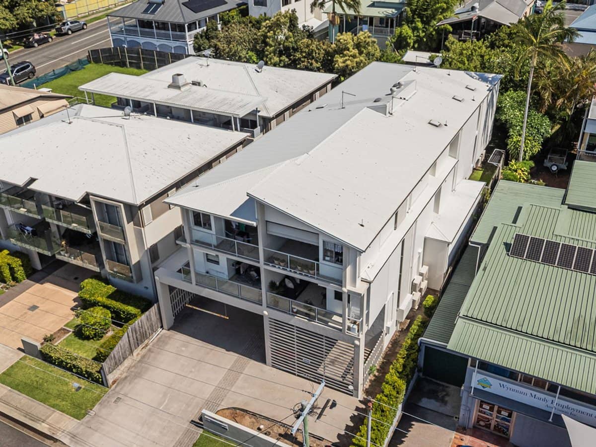 54 Yamboyna Street, MANLY - Thumbnail 1