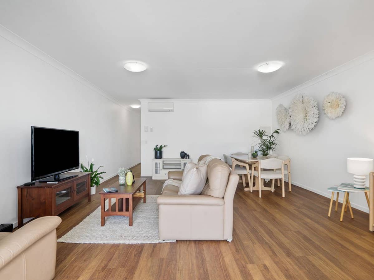 54 Yamboyna Street, MANLY - Thumbnail 4