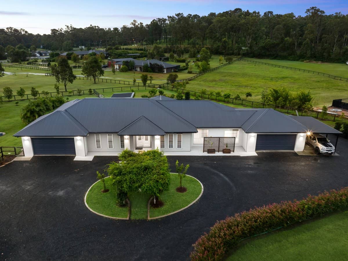 16-32 Alluring Court, JIMBOOMBA - Thumbnail 1