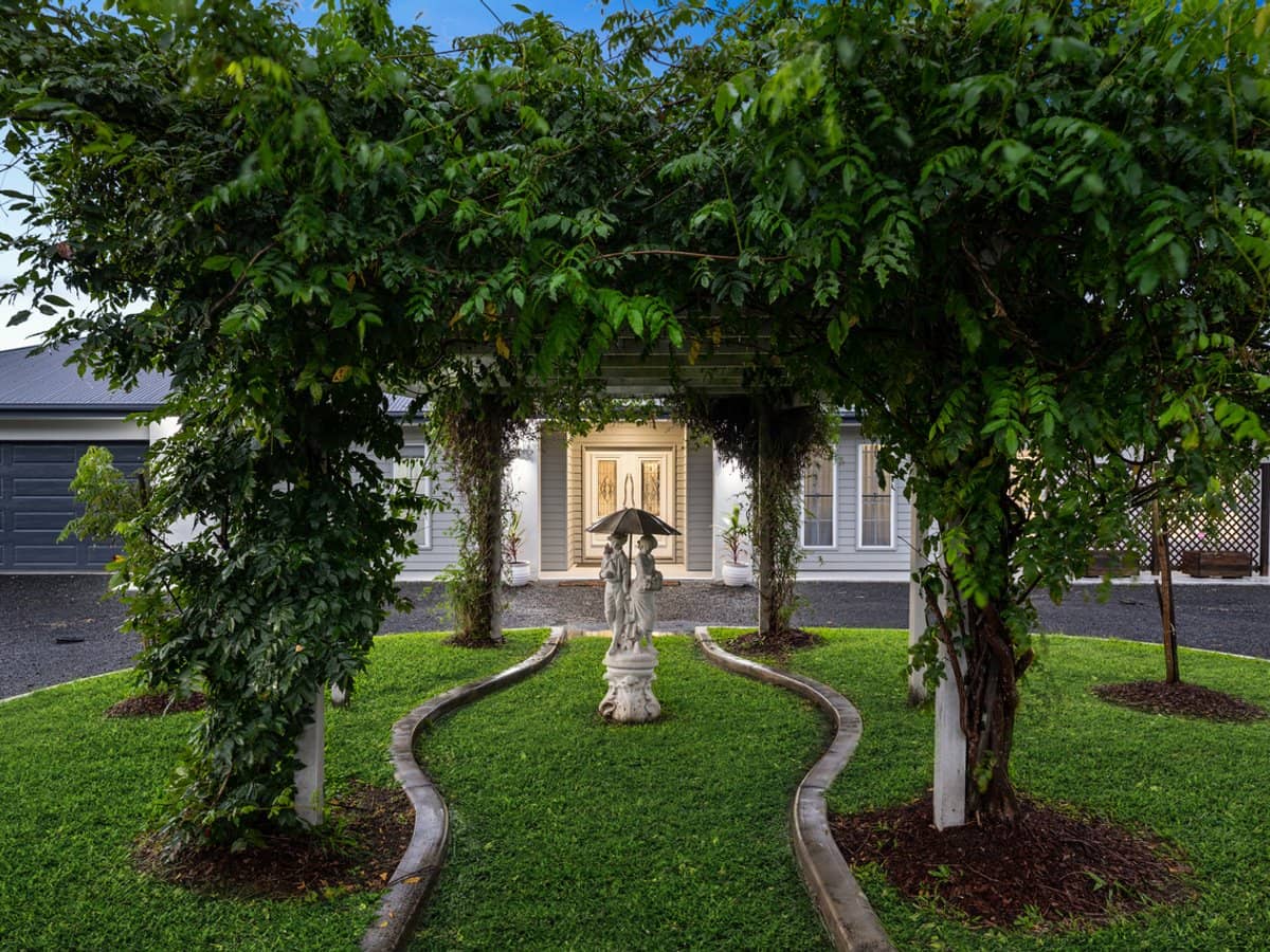 16-32 Alluring Court, JIMBOOMBA - Thumbnail 2