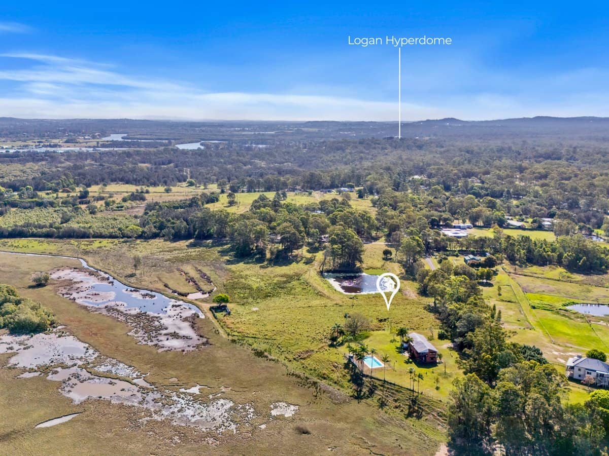 213 Fischer Road, CARBROOK - Thumbnail 5