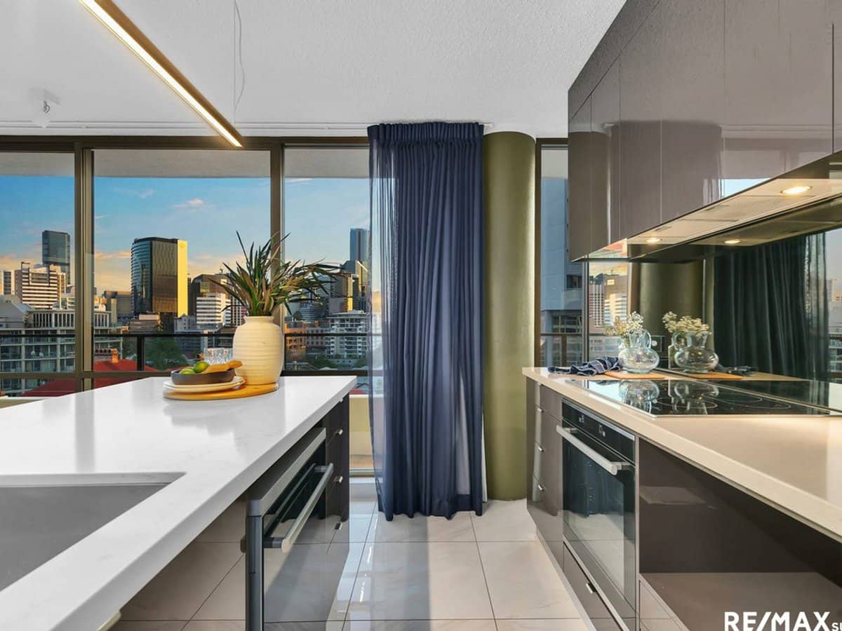 32 Leichhardt Street, Spring Hill - Thumbnail 6