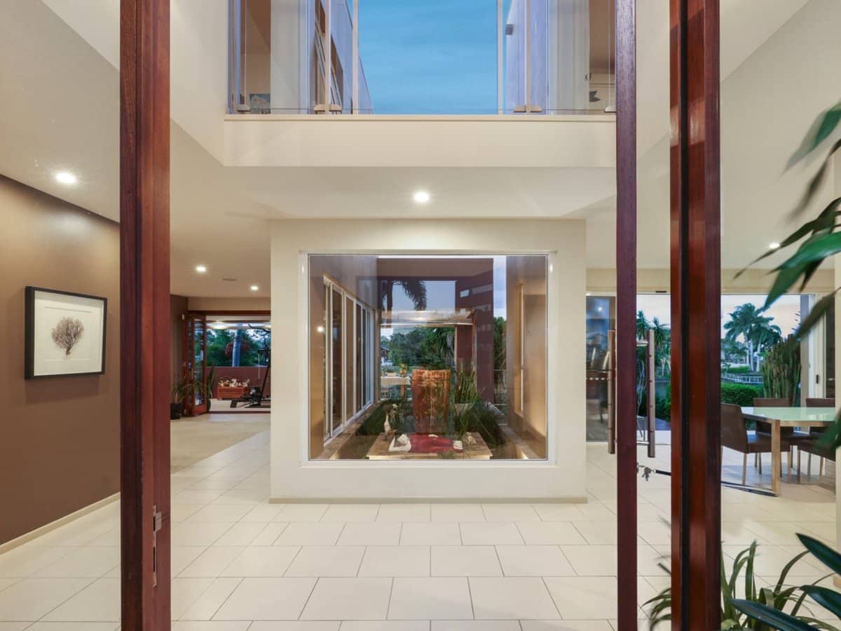 8 Braemer Court, BENOWA WATERS - Thumbnail 13