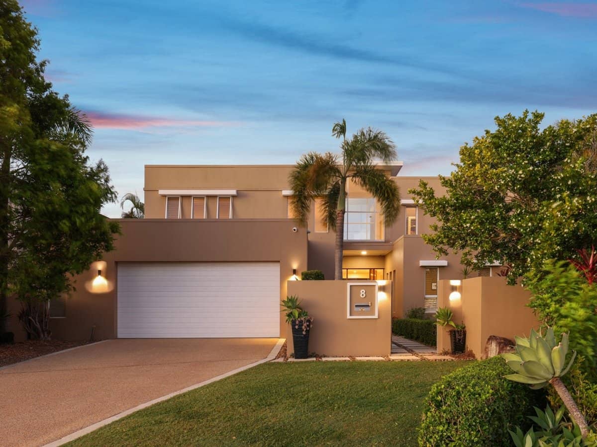 8 Braemer Court, BENOWA WATERS - Thumbnail 28