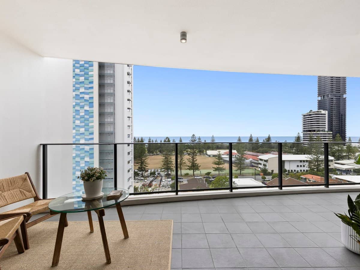 22 Surf Parade, BROADBEACH - Thumbnail 7