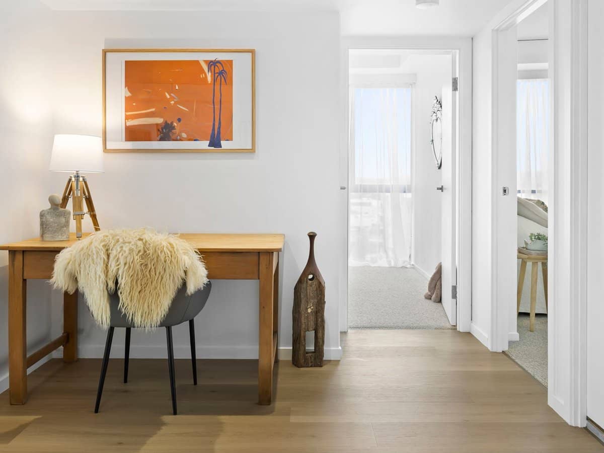 22 Surf Parade, BROADBEACH - Thumbnail 10