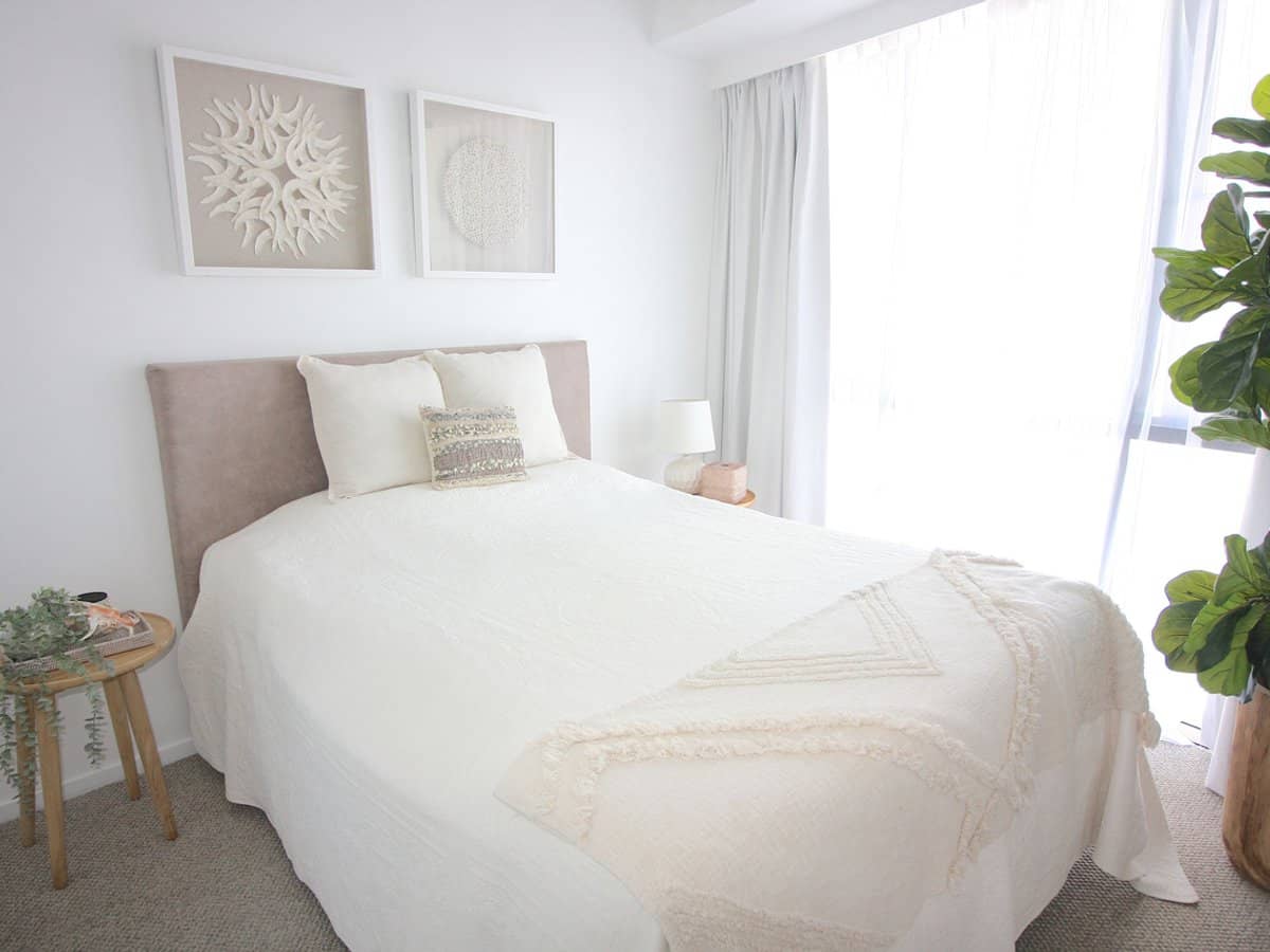 22 Surf Parade, BROADBEACH - Thumbnail 16