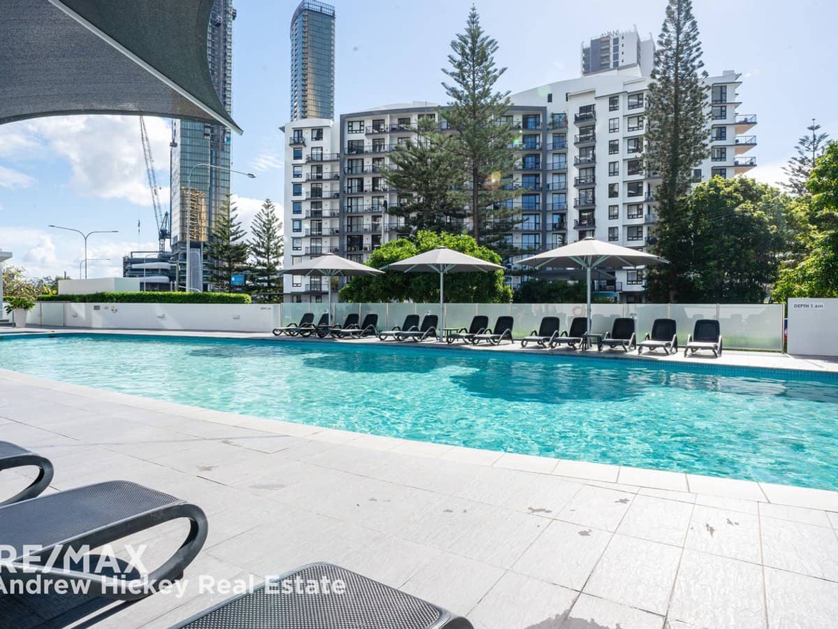 22 Surf Parade, BROADBEACH - Thumbnail 19