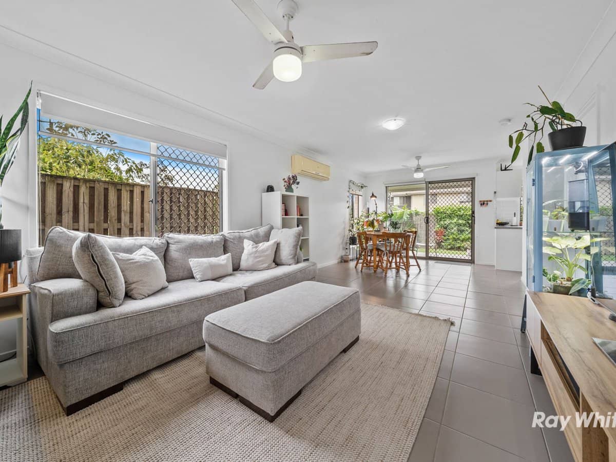 140-142 Eagleby Road, EAGLEBY - Thumbnail 2