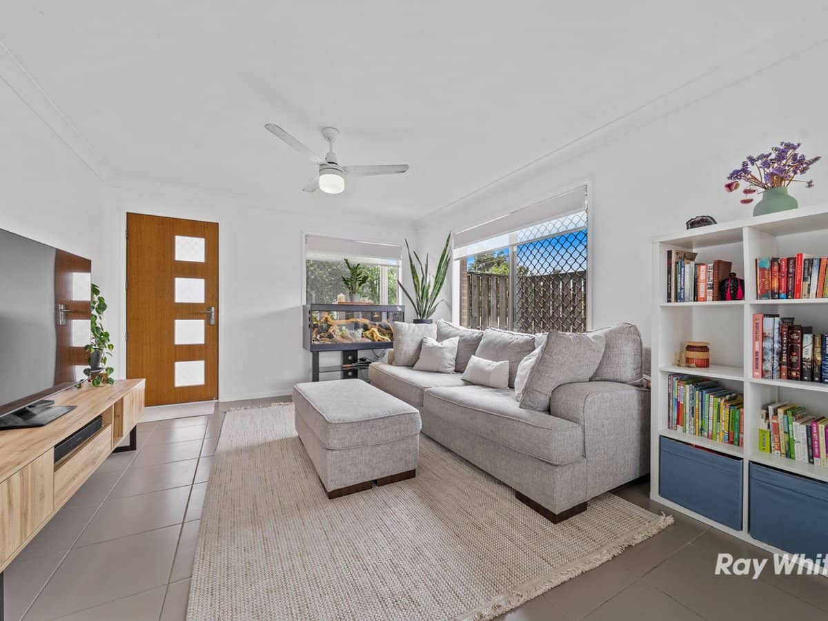 140-142 Eagleby Road, EAGLEBY - Thumbnail 3