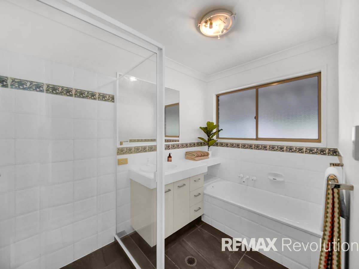 16-18 Dane Court, SHAILER PARK - Thumbnail 9