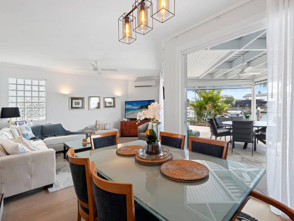 100 Morala Avenue, RUNAWAY BAY - Thumbnail 6