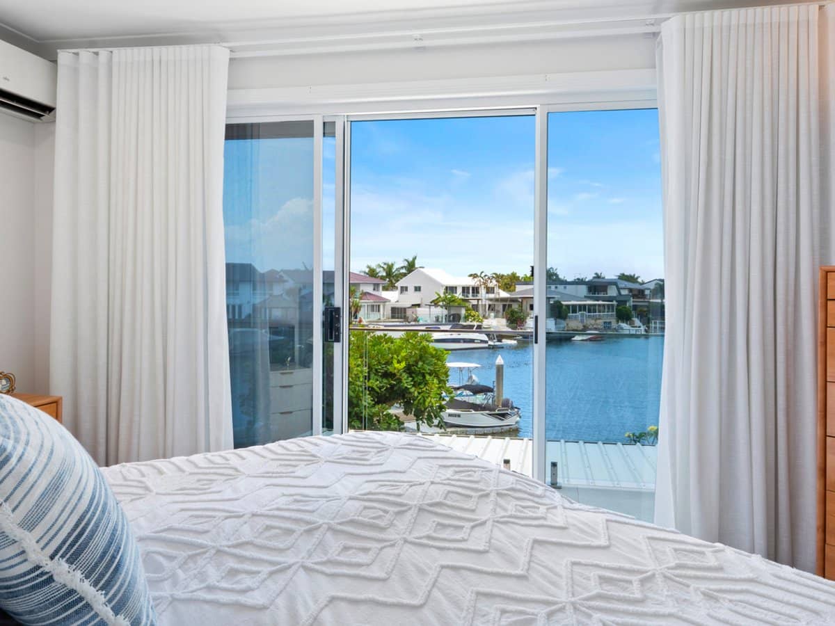 100 Morala Avenue, RUNAWAY BAY - Thumbnail 15