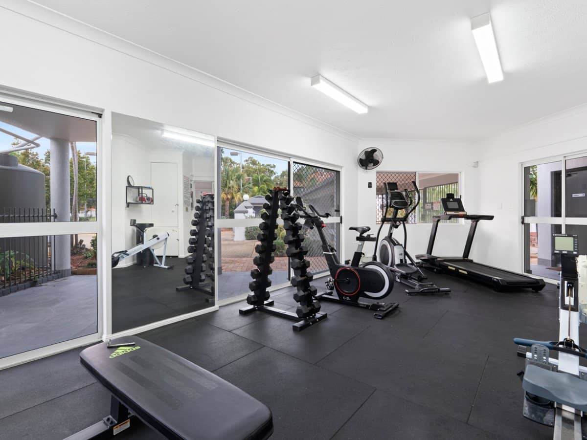 100 Morala Avenue, RUNAWAY BAY - Thumbnail 27