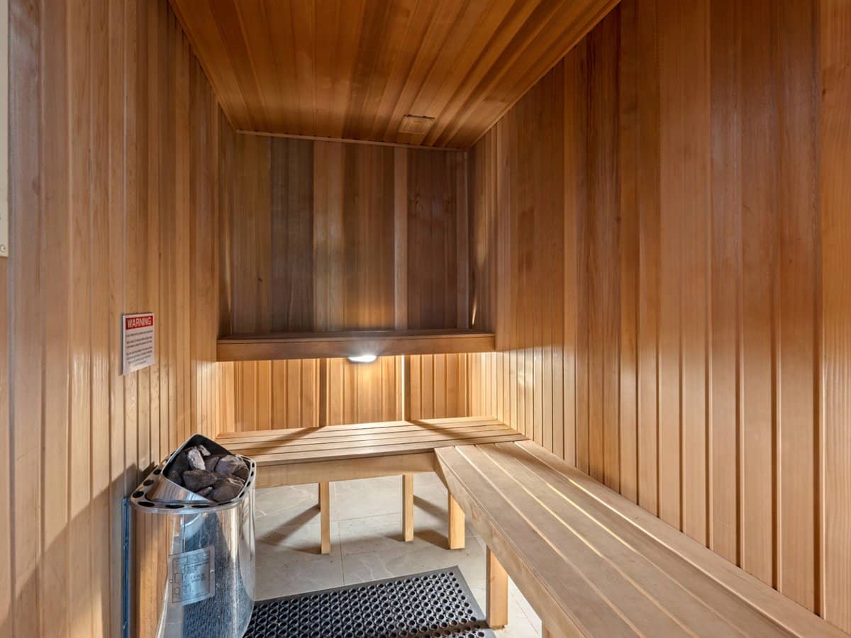 100 Morala Avenue, RUNAWAY BAY - Thumbnail 28