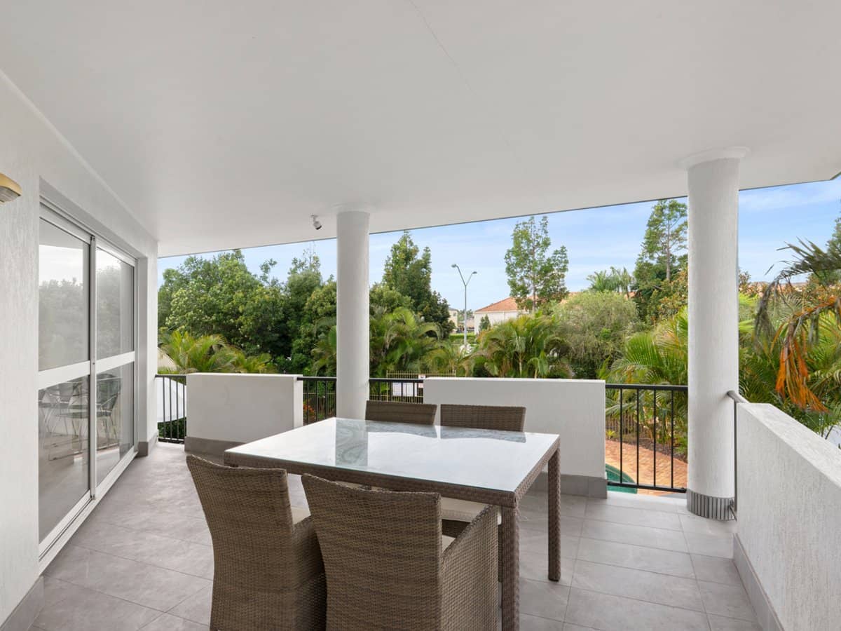 100 Morala Avenue, RUNAWAY BAY - Thumbnail 31