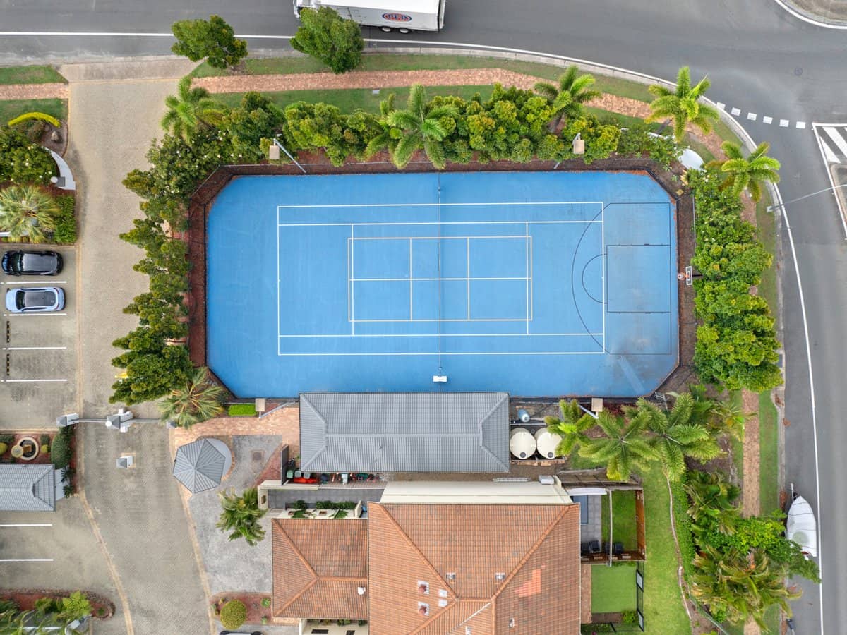 100 Morala Avenue, RUNAWAY BAY - Thumbnail 32