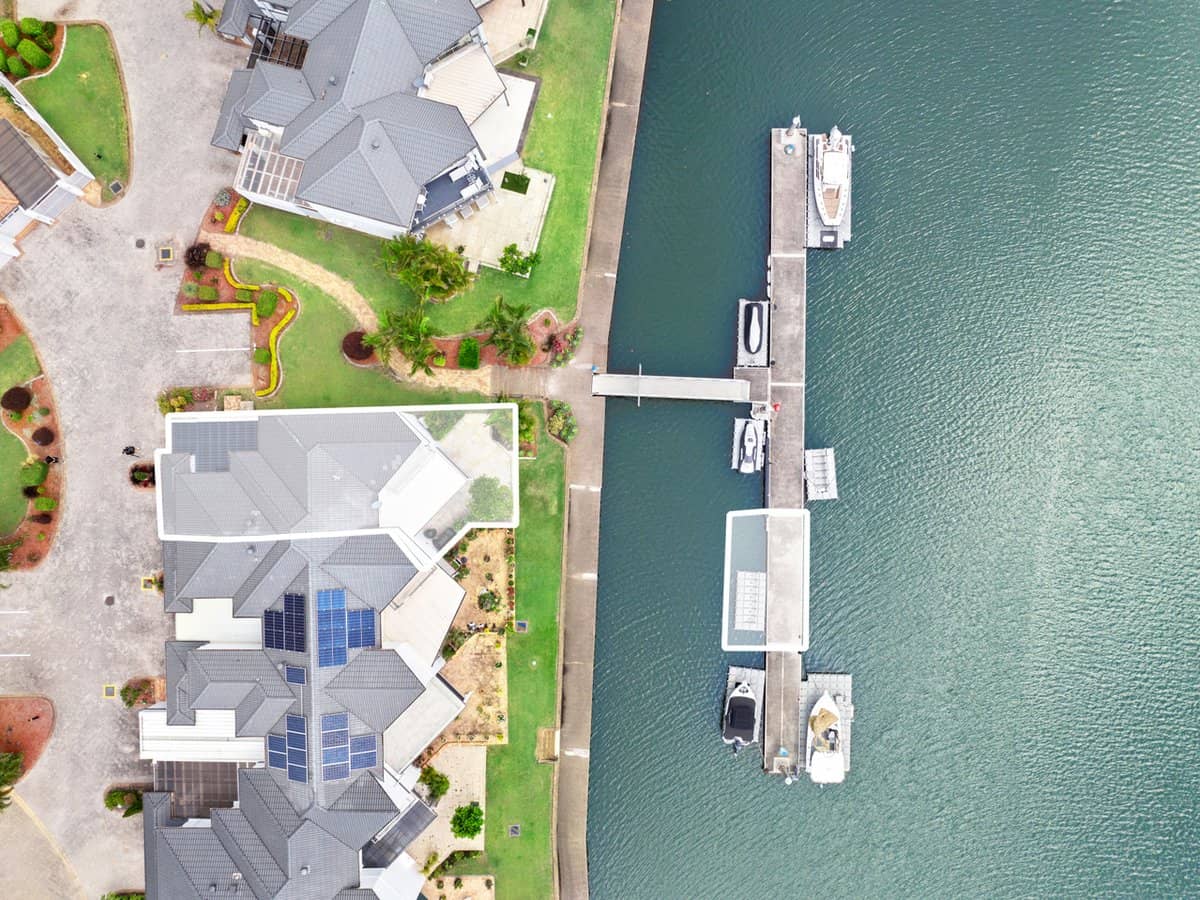 100 Morala Avenue, RUNAWAY BAY - Thumbnail 34