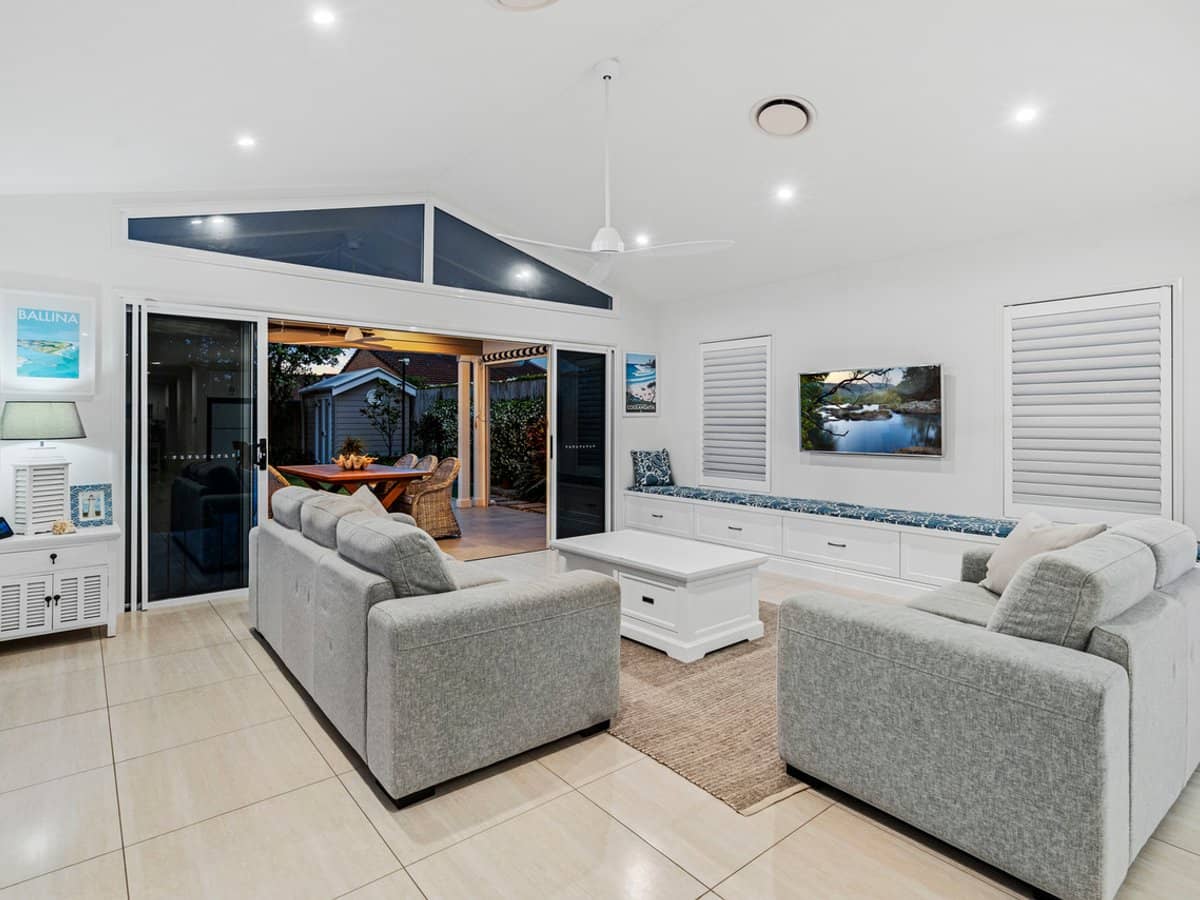 31 Coburg Street East, CLEVELAND - Thumbnail 8