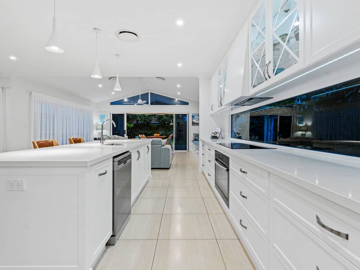 31 Coburg Street East, CLEVELAND - Thumbnail 10