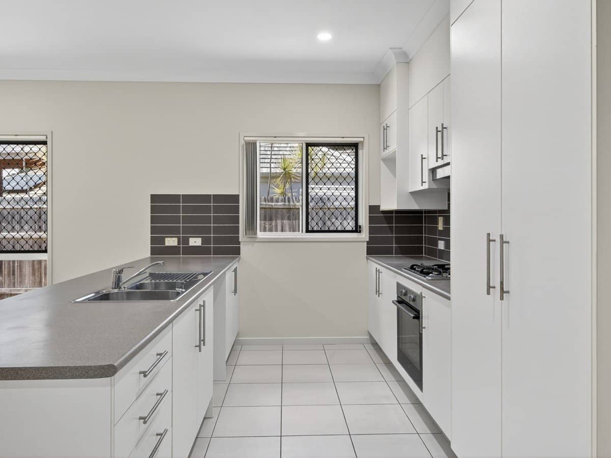 17 Garcia Parade, North Lakes - Thumbnail 3